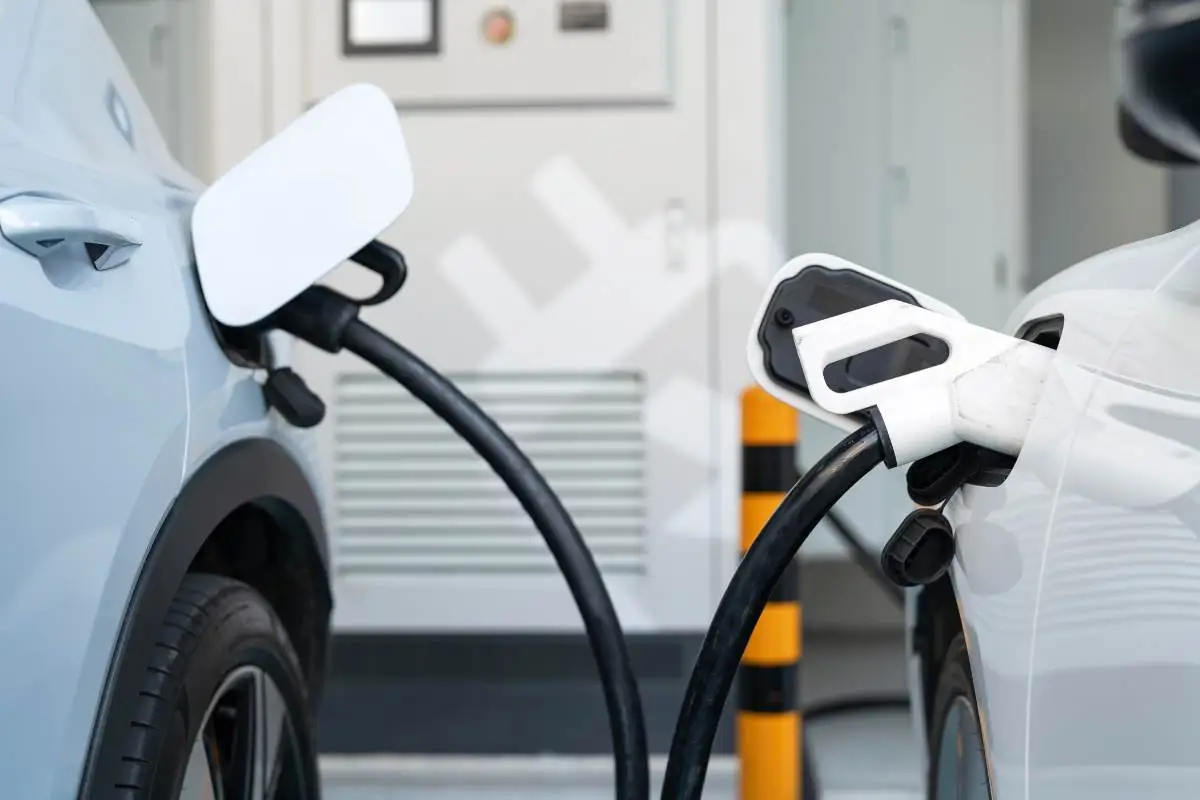 Sustainable Driving_ Exploring Electric Vehicles’ Advantages & Options