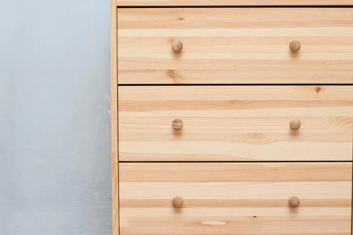 How to Choose Eco-Friendly Furniture: A Comprehensive Guide