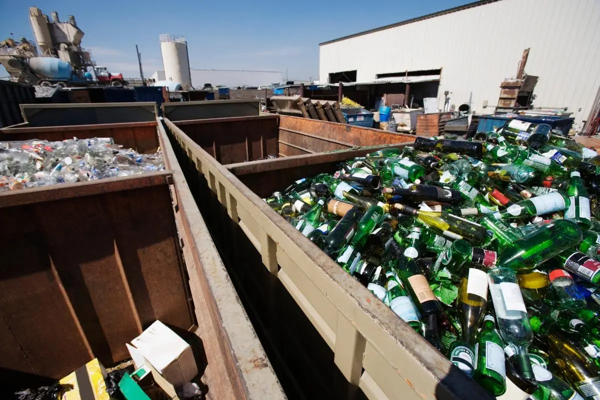 The Benefits of Glass Recycling and How to Do It Properly